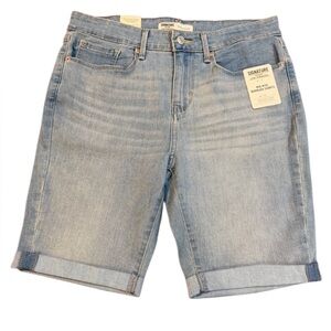 Poshmark Listing — Signature by‎ Levi Strauss Bermuda Shorts, Size 10 (W30) NWT